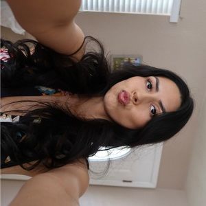 Meet your Posher, Jasmin